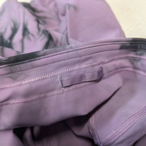 NWOT Lululemon Limited Edition Tie-Dyed Size 4 - Picture 14 of 16